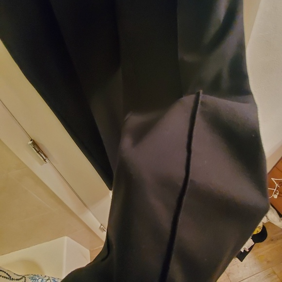 Black pants - Picture 3 of 4